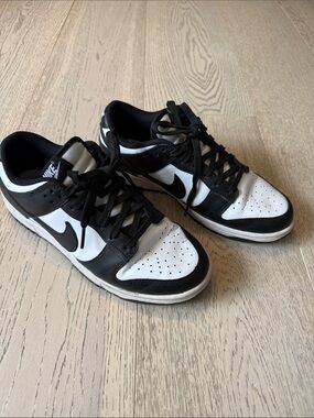 Women’s Nike Black & White Low-Top Sneakers